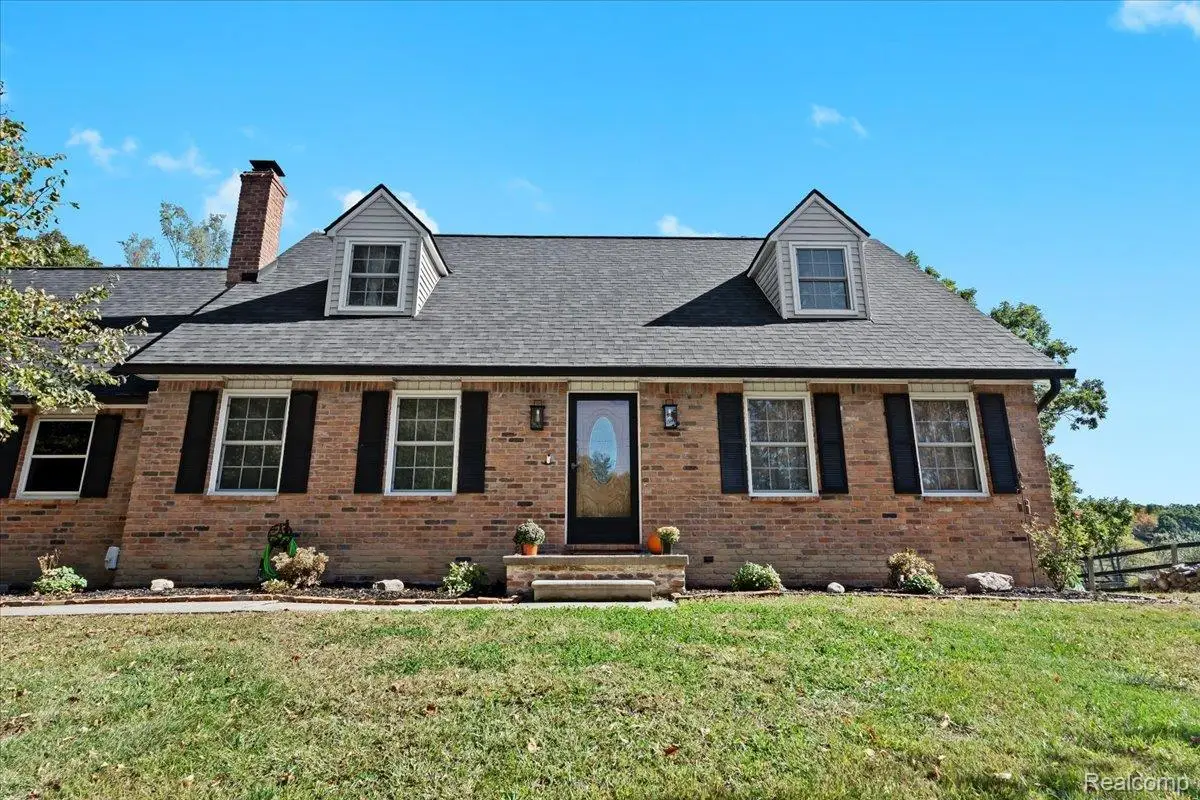 150 Brighton Road, Howell, MI 48843 - Image #1