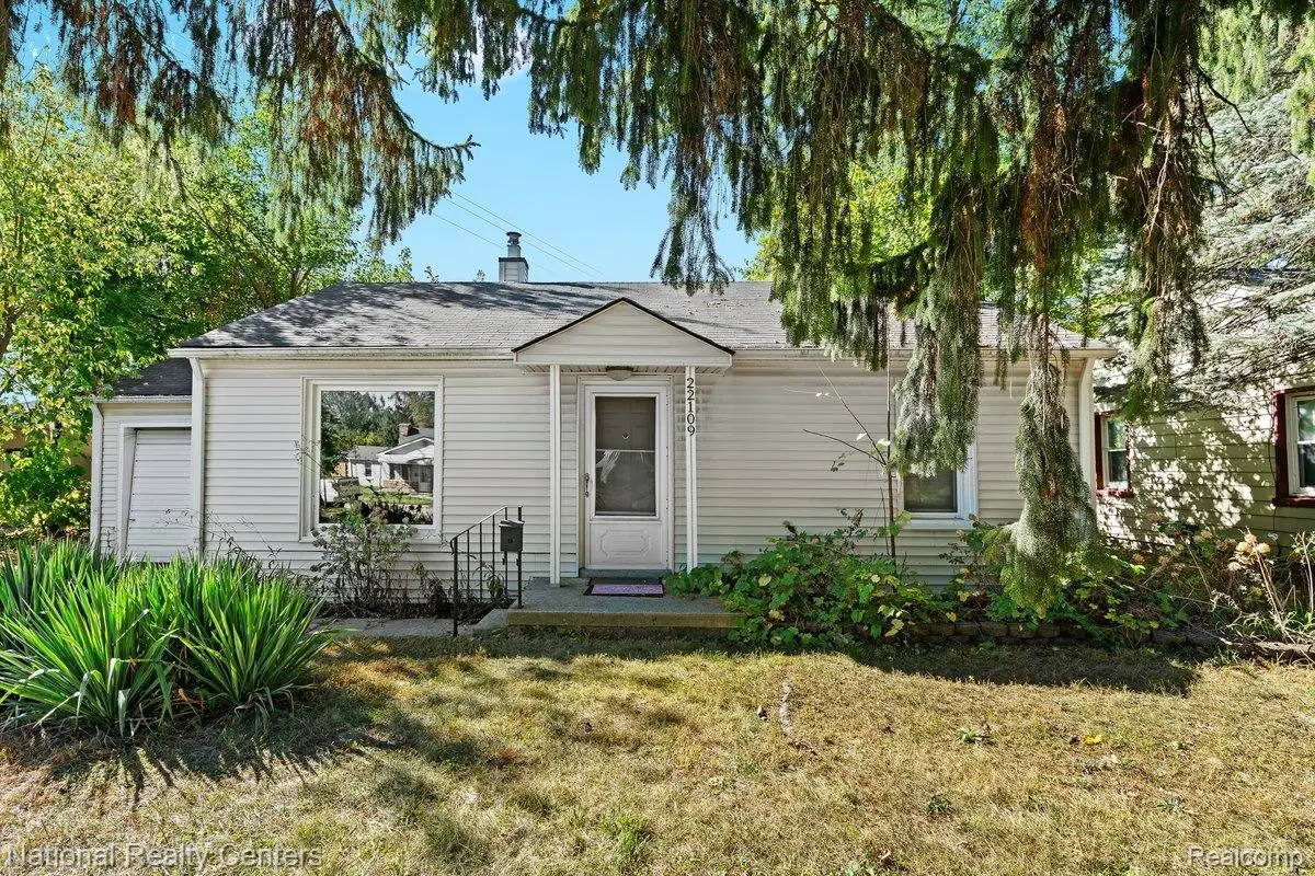 22109 Hawthorne Street, Farmington, MI 48336 - Image #1