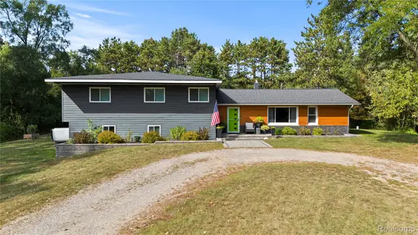 1906 Indianwood Road, LakeOrion, MI 48362