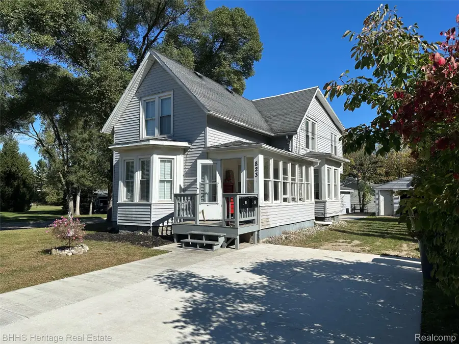 823 Alger Street, Howell, MI 48843 - Image #2