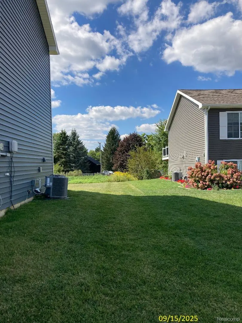 3299 Hill Hollow Lane, Howell, MI 48855 - Image #2