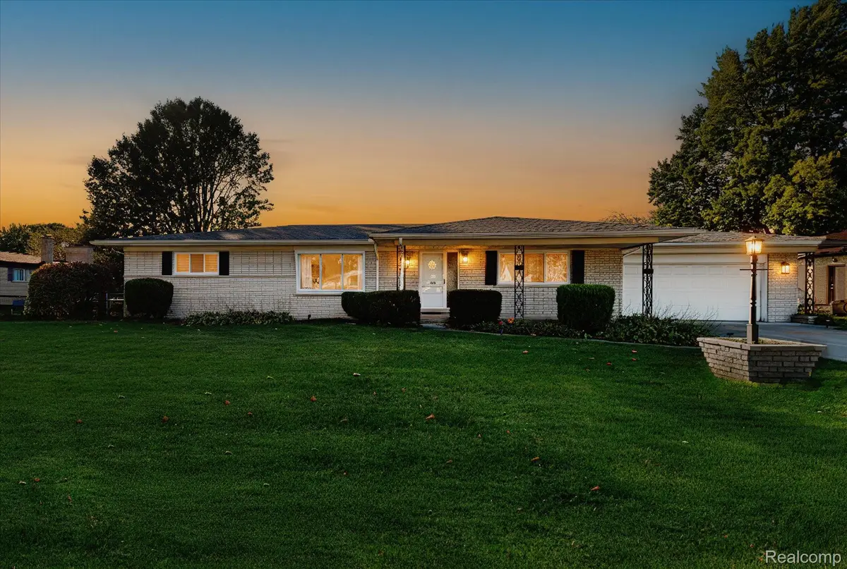 37159 Almont Drive E, Sterling Heights, MI 48310 - Image #1