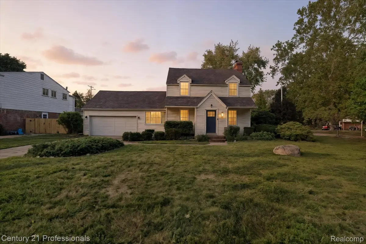 31600 W Chicago Street, Livonia, MI 48150 - Image #1