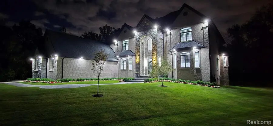 3118 Hickory Lawn Road, Rochester Hills, MI 48307 - Image #2