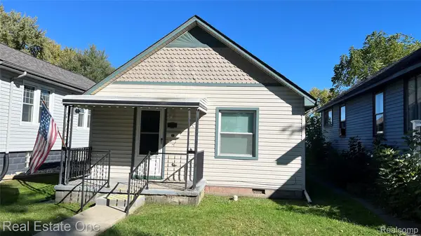 35 Sheridan Street, MtClemens, MI 48043