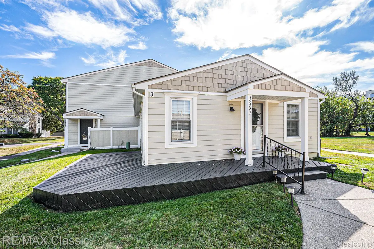 39527 Village Wood Road, Novi, MI 48375 - Image #1