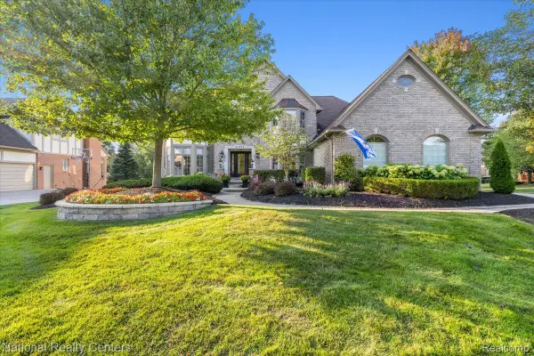 21555 Chase Drive, Novi, MI 48375