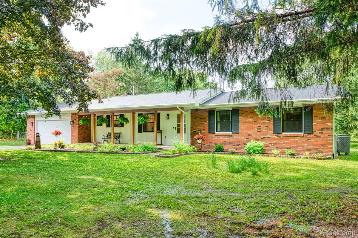 8077 Hunter Road, Bath, MI 48808 - Image #1