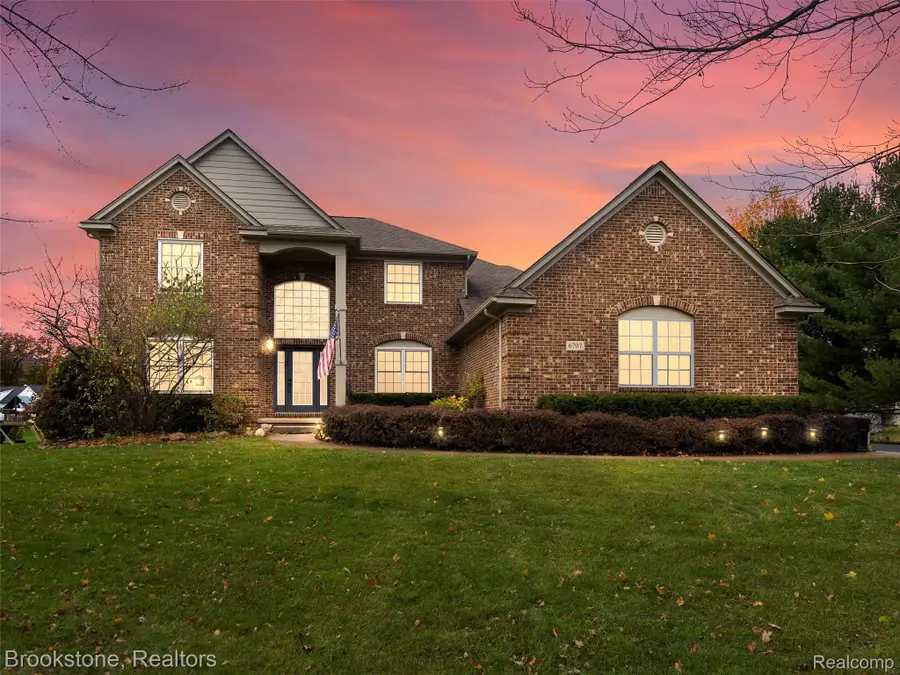 6707 Forest Pointe Boulevard, Davisburg, MI 48350 - Image #2