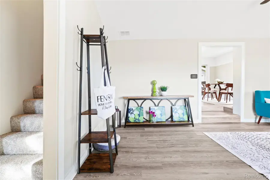 405 Lincoln Street, Fenton, MI 48430 - Image #2