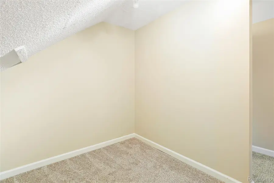 405 Lincoln Street, Fenton, MI 48430 - Image #3