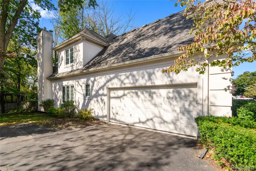 7241 Hidden Valley Drive, Lambertville, MI 48144 - Image #3