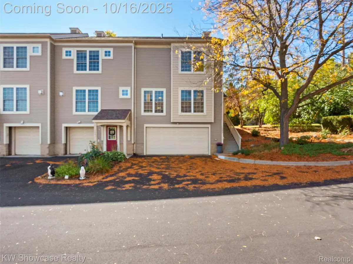 1053 Bluestem Lane, Ann Arbor, MI 48103 - Image #1