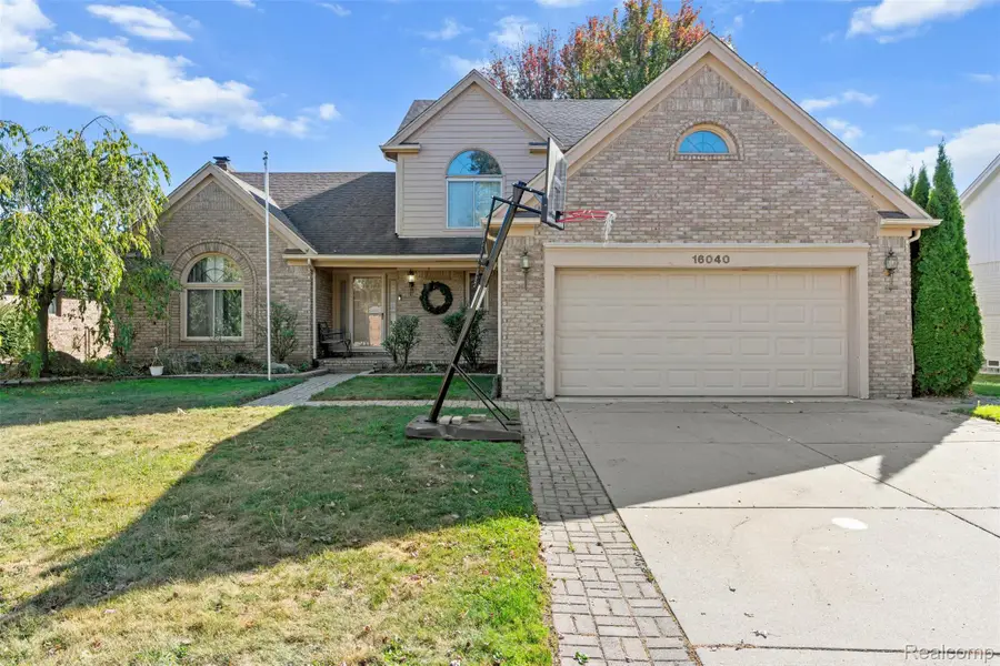 16040 Violet Drive, Macomb, MI 48042 - Image #2