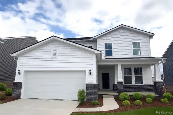 848 Kuss Drive, Saline, MI 48176