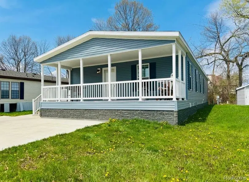 21575 Clochette Drive, Macomb, MI 48044 - Image #2