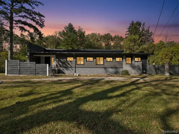 23463 Berg Road, Southfield, MI 48033