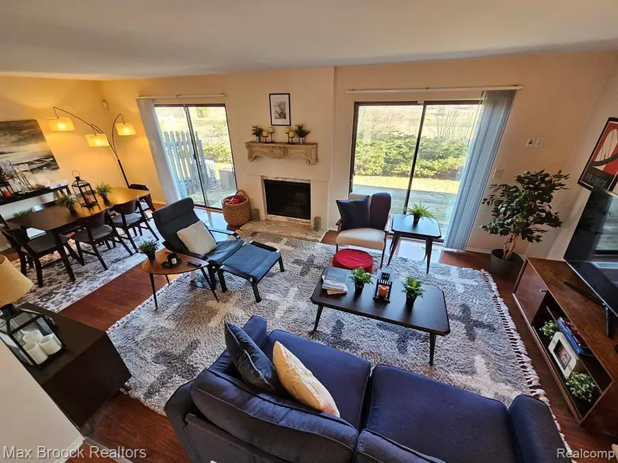 5106 Rock Run, West Bloomfield, MI 48322 - Image #2