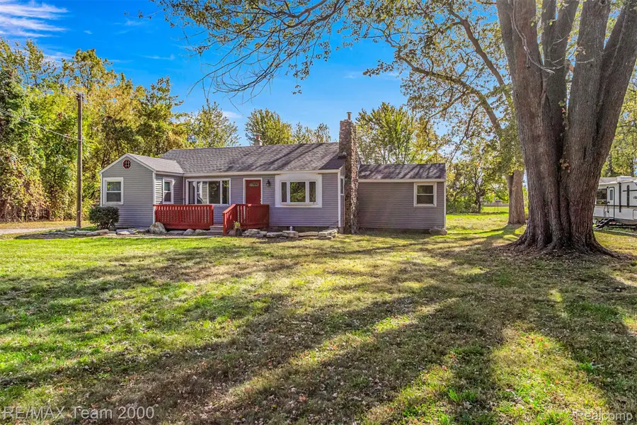 23608 Glenwood Street, Clinton Township, MI 48035 - Image #2