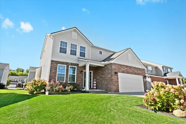 10403 Bouldercrest Drive, SouthLyon, MI 48178