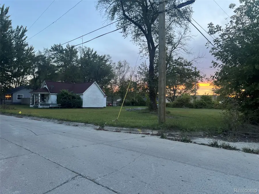 720 Magnolia Drive, Inkster, MI 48141 - Image #2