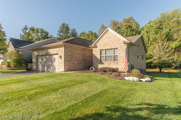9970 Whispering Woods Drive, Pinckney, MI 48169
