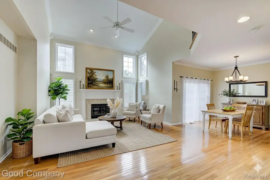 54683 Four Seasons Drive, Shelby Charter Township, MI 48316 - Image #2