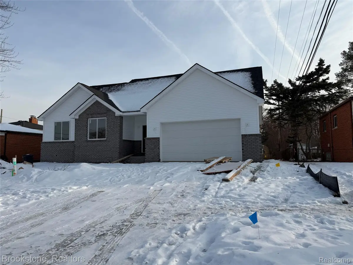 32930 Chalfonte Drive, Warren, MI 48092 - Image #1