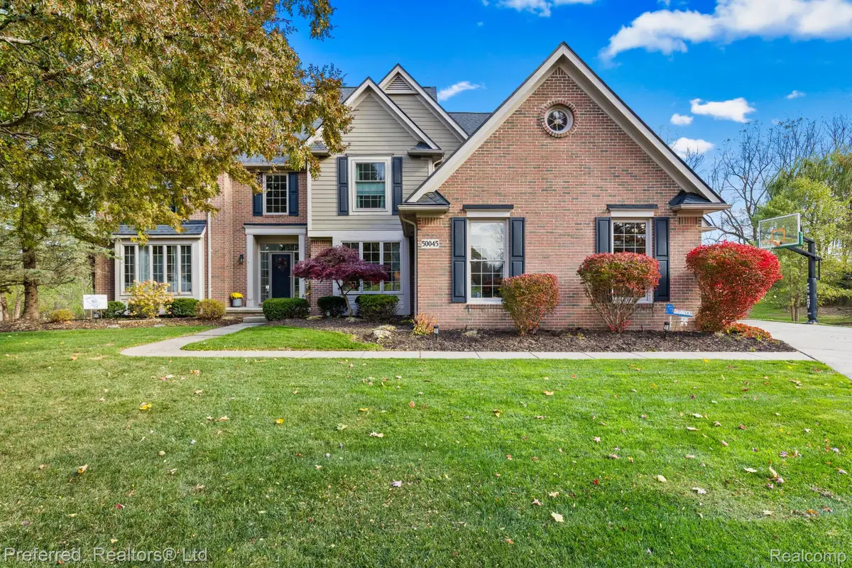 50045 Heron Court, Canton, MI 48187 - Image #1