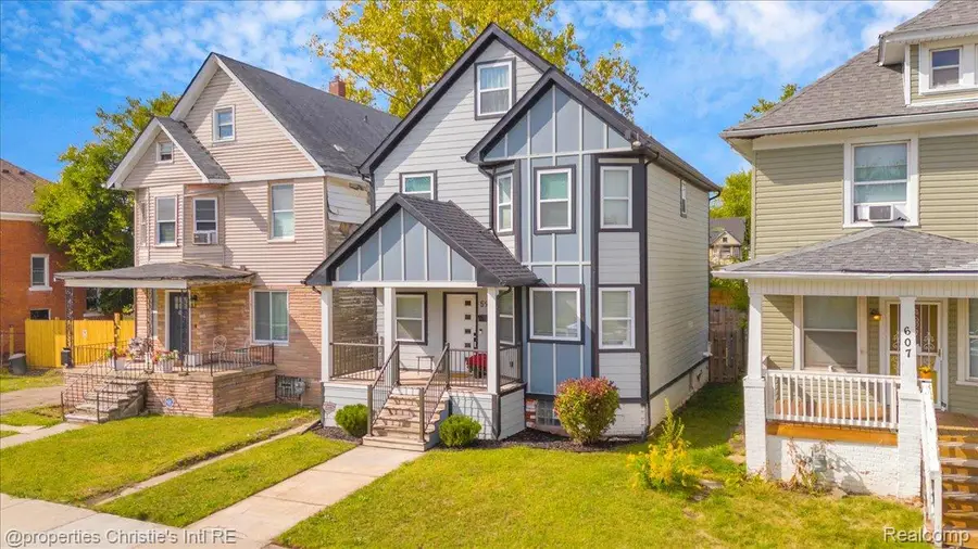 599 Alger Street, Detroit, MI 48202 - Image #2