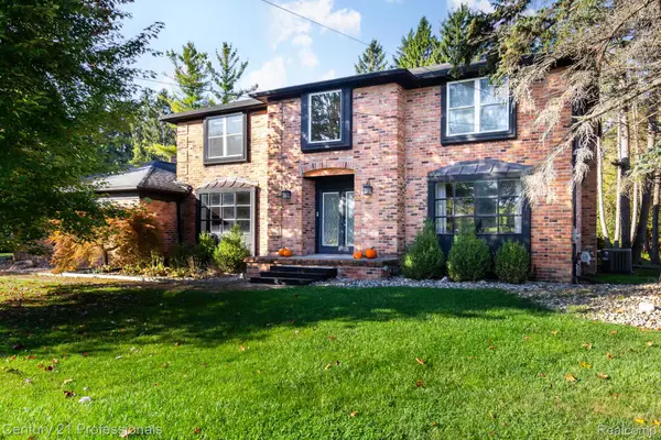 9418 Oakmont Drive, GrandBlanc, MI 48439