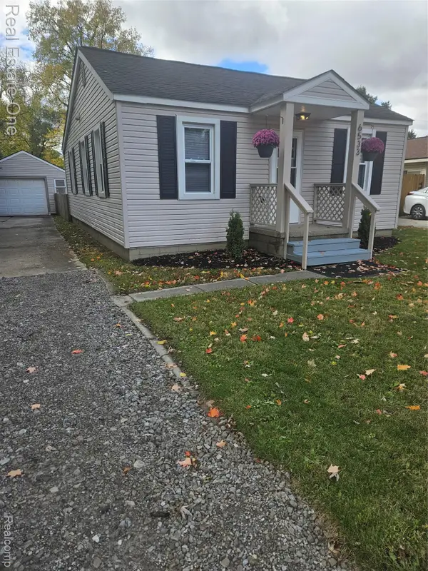 6533 Cloverton Drive, Waterford, MI 48329