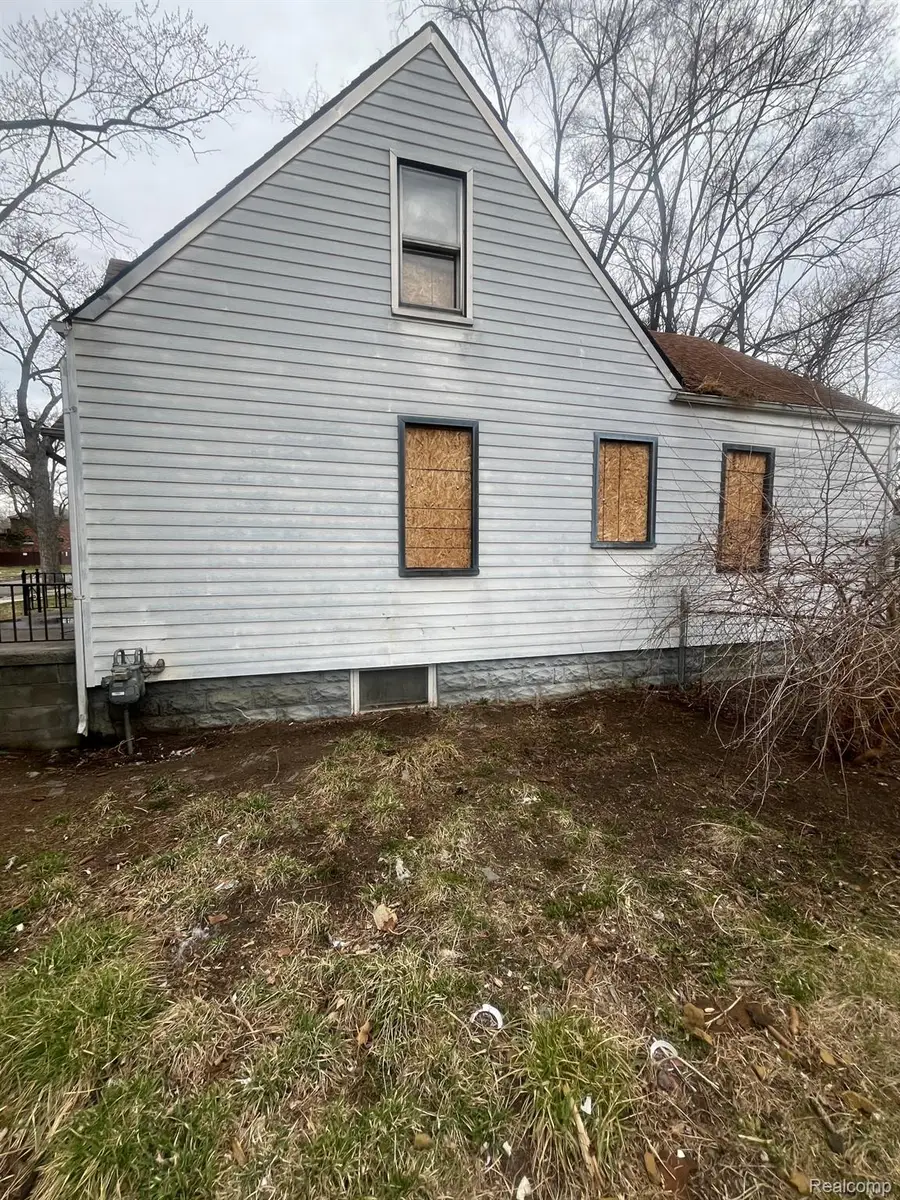 15860 Pierson Street, Detroit, MI 48223 - Image #3