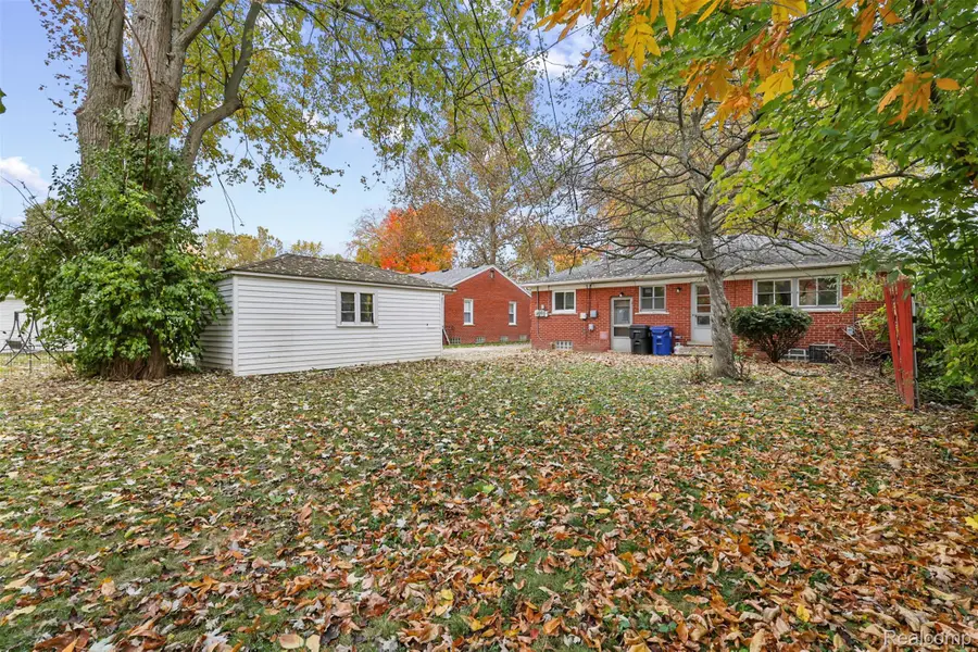 9352 Nathaline Street, Redford, MI 48239 - Image #3