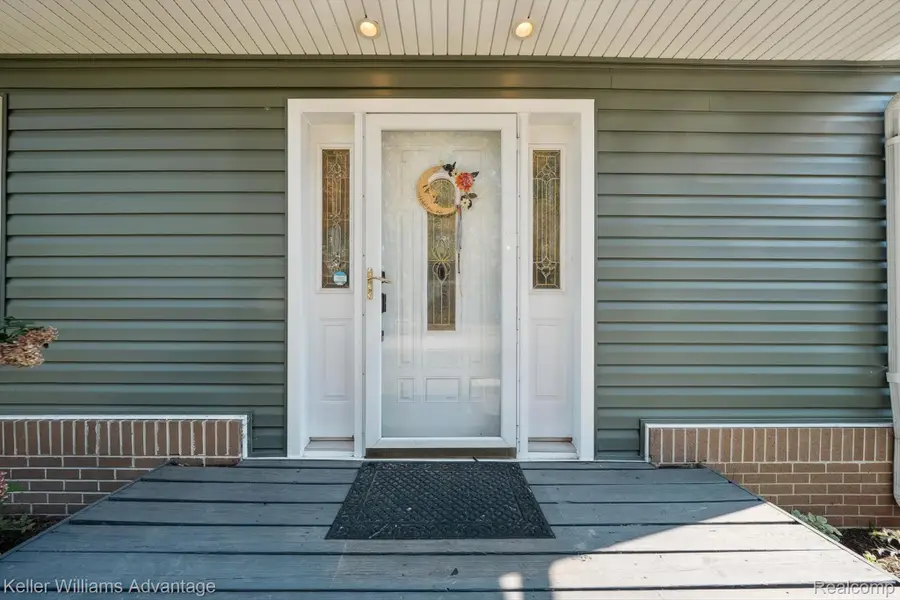 21526 Oxford Avenue, Farmington Hills, MI 48336 - Image #3