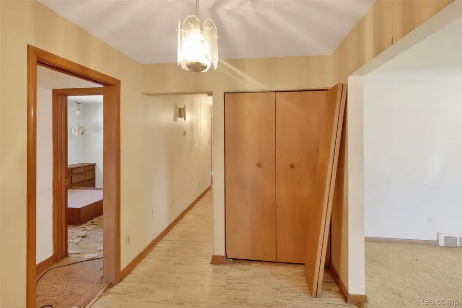 15659 Addison Street, Southfield, MI 48075 - Image #2