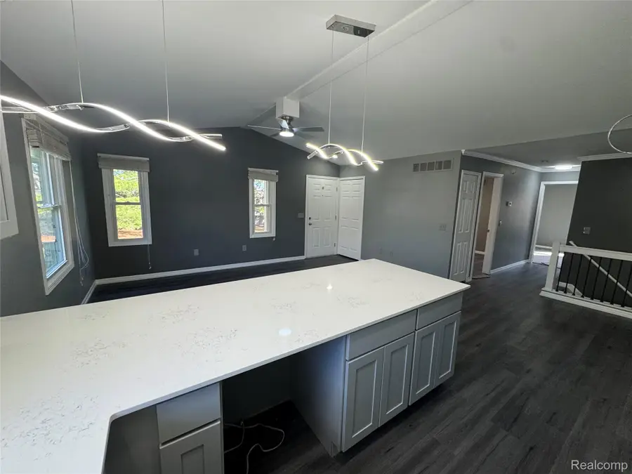 41912 King Edward Court, Clinton Charter Township, MI 48038 - Image #3