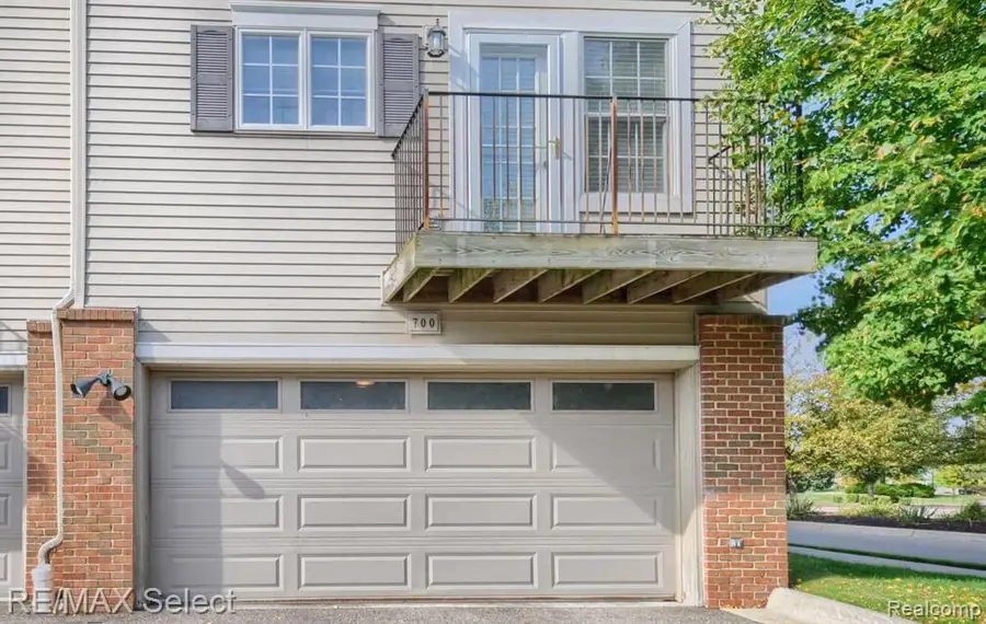 700 Eagle Drive, Fenton, MI 48430 - Image #3
