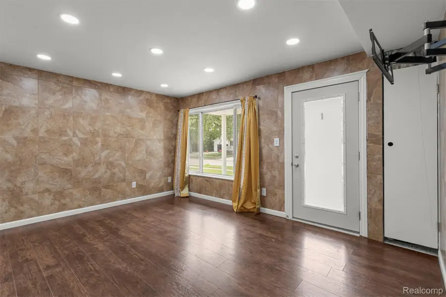 17036 Anne Avenue, Allen Park, MI 48101 - Image #3