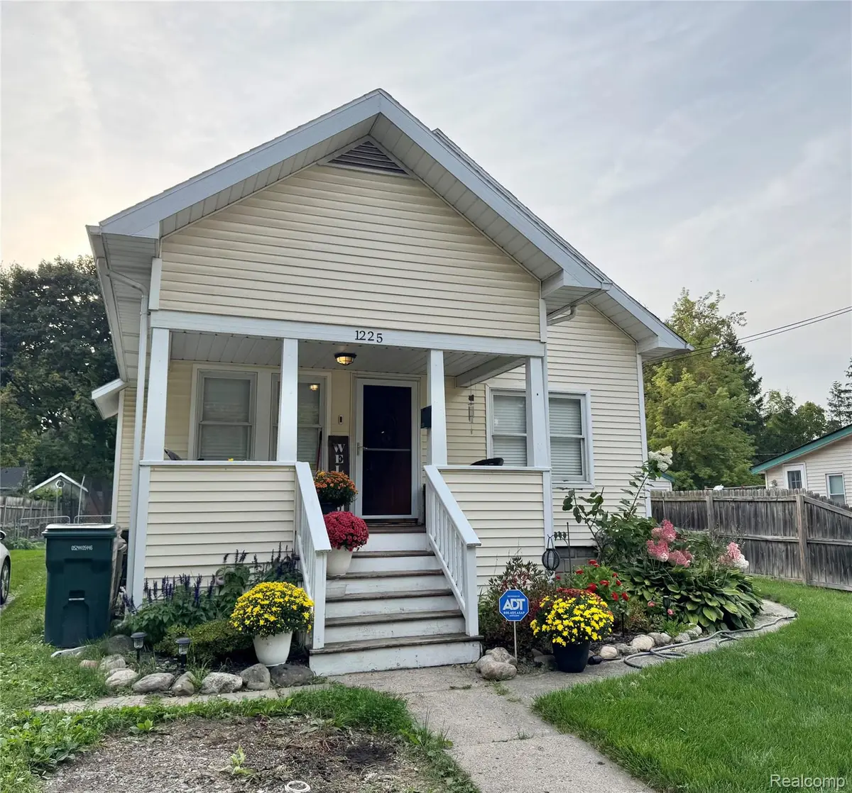 1225 N Saginaw Street W, Lapeer, MI 48446 - Image #1