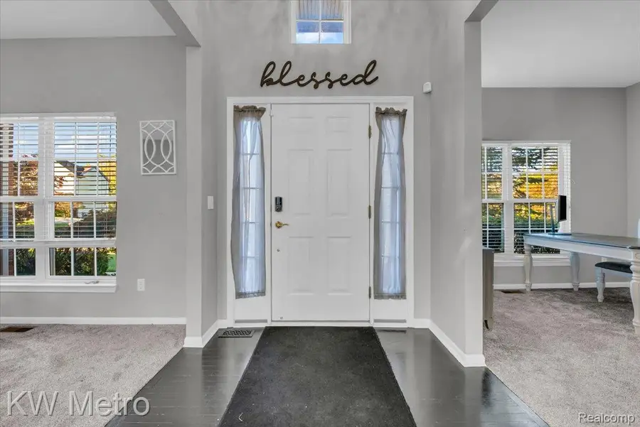 14333 Pond Bluff Drive, Belleville, MI 48111 - Image #3