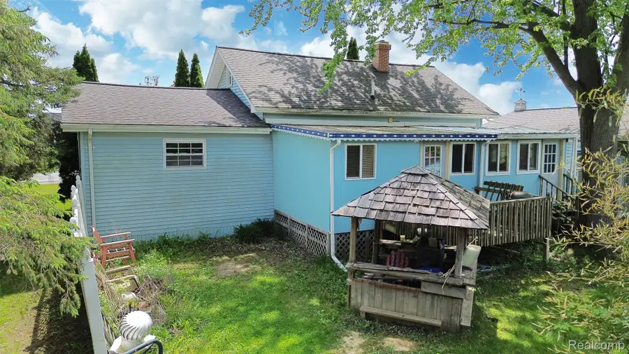 8107 E Bristol Road, Davison, MI 48423 - Image #2