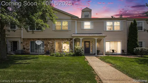 833 Bloomfield Village Boulevard #A, AuburnHills, MI 48326