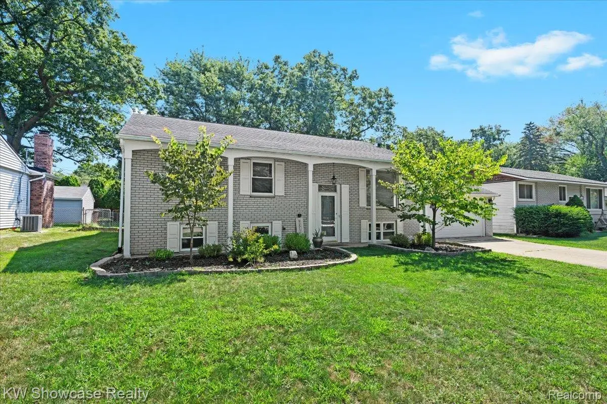 2370 Roselawn Street, Wolverine Lake, MI 48390 - Image #1