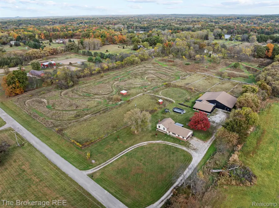 5950 Carscadden Way, Highland, MI 48357 - Image #3