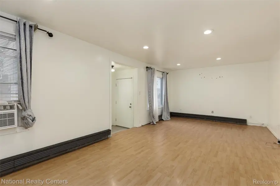 27321 Baldwin Avenue, Warren, MI 48092 - Image #3