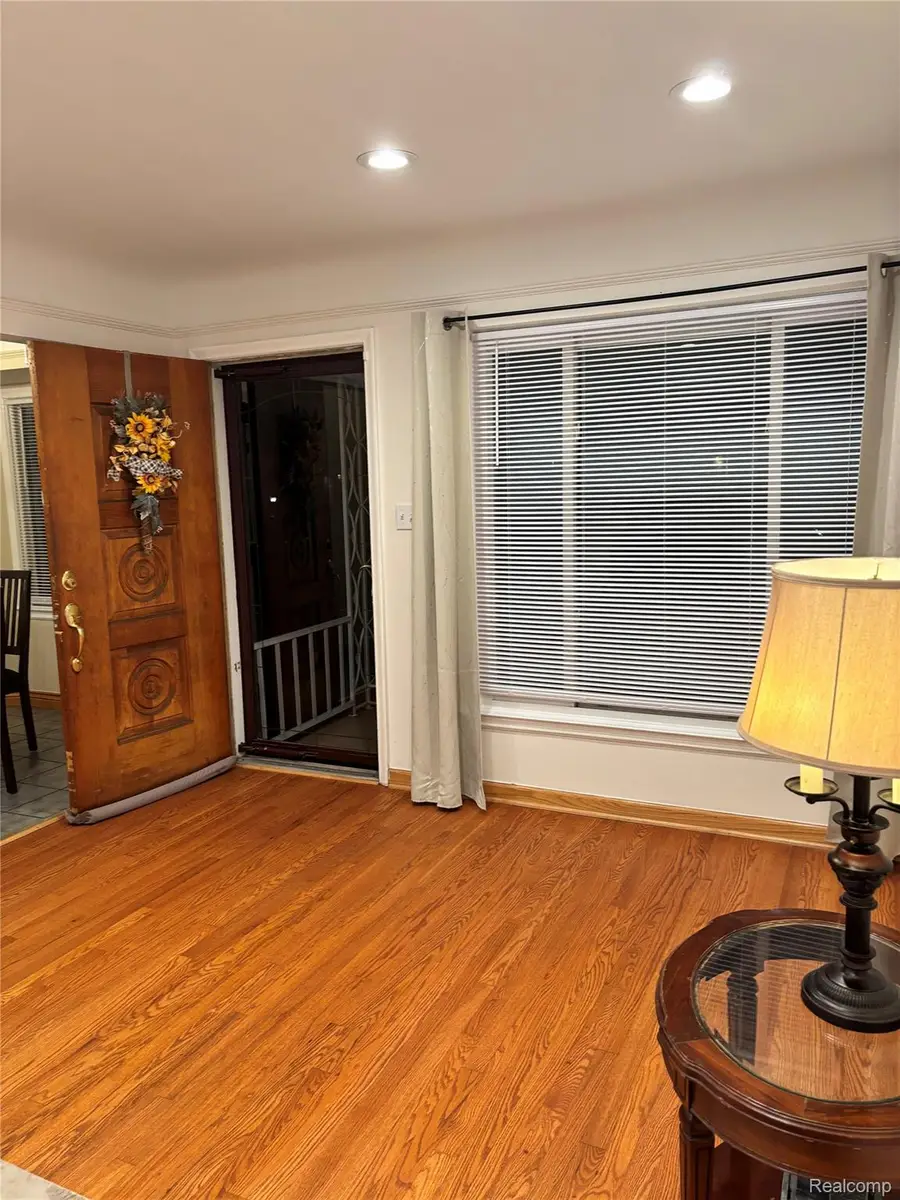 9990 Appleton, Redford, MI 48239 - Image #3