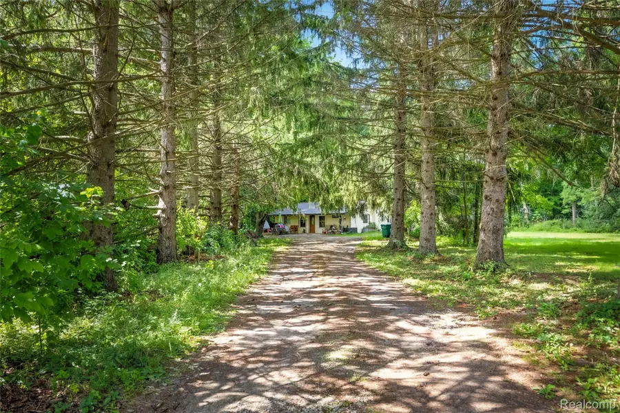 7604 Imlay City Road, Kenockee Township, MI 48006 - Image #2