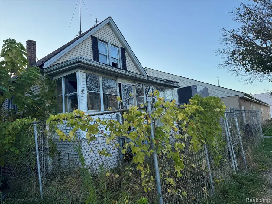6475 Seneca Street, Detroit, MI 48213 - Image #3
