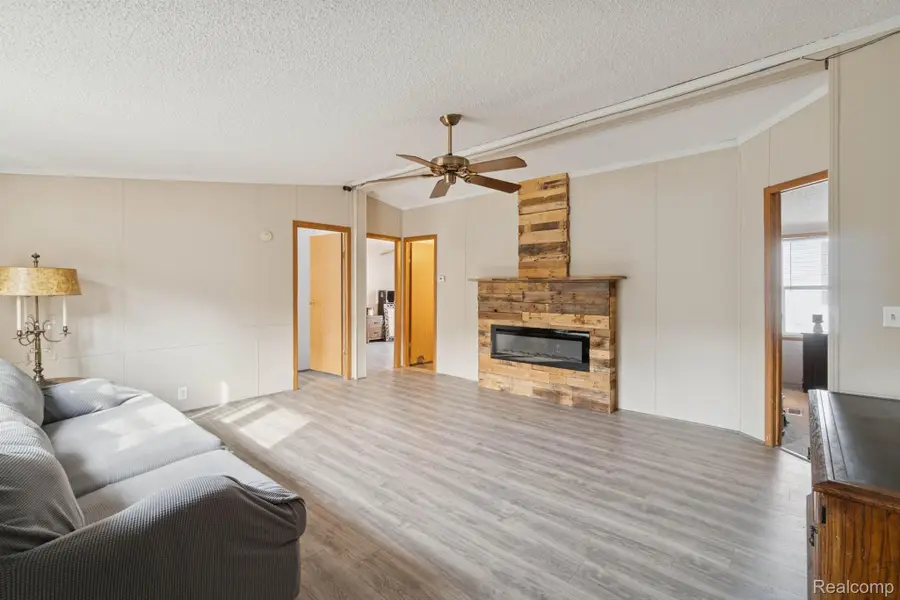 321 Basket Branch, Oxford, MI 48371 - Image #2